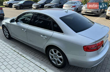Седан Audi A4 2012 в 