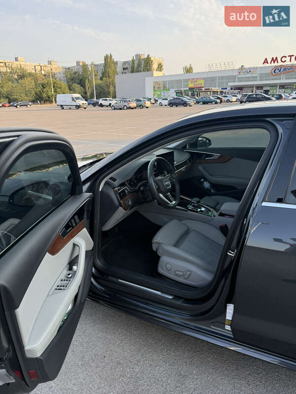 Седан Audi A4 2020 в Запорожье