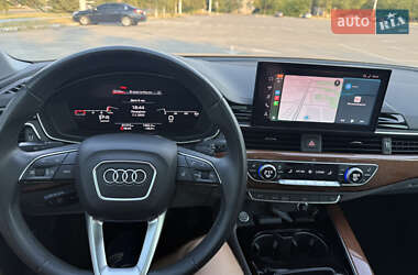 Седан Audi A4 2020 в 