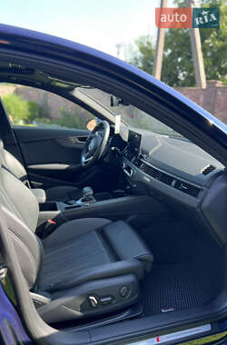 Седан Audi A4 2024 в 