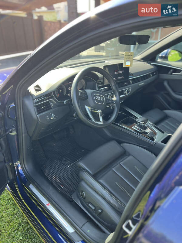 Седан Audi A4 2023 в Киеве