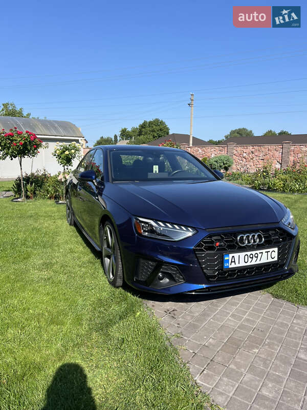 Седан Audi A4 2023 в Киеве