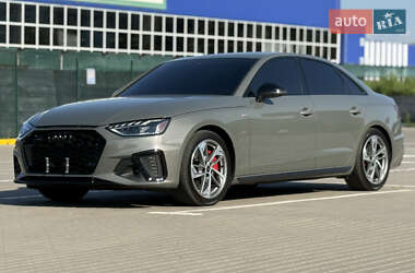 Седан Audi A4 2023 в 
