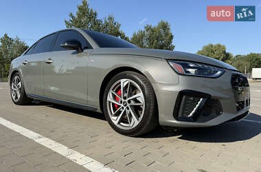 Седан Audi A4 2023 в 