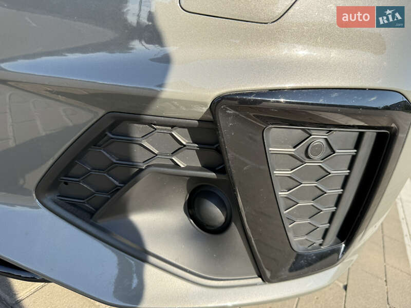 Седан Audi A4 2023 в Киеве