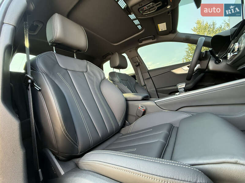 Седан Audi A4 2023 в Киеве