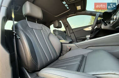 Седан Audi A4 2023 в 
