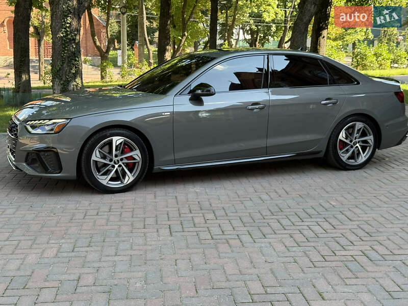 Седан Audi A4 2023 в Киеве