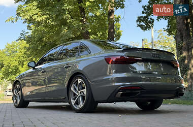 Седан Audi A4 2023 в 