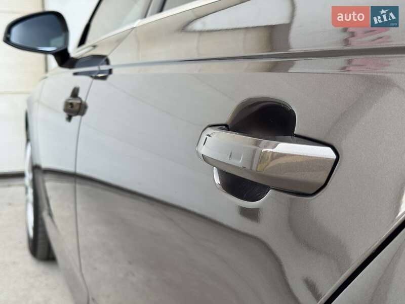 Седан Audi A4 2016 в Сарнах