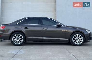 Седан Audi A4 2016 в 