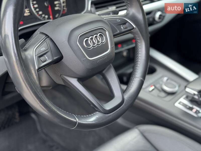 Седан Audi A4 2016 в Сарнах