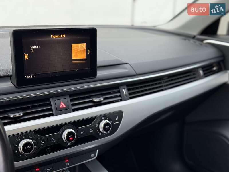 Седан Audi A4 2016 в Сарнах