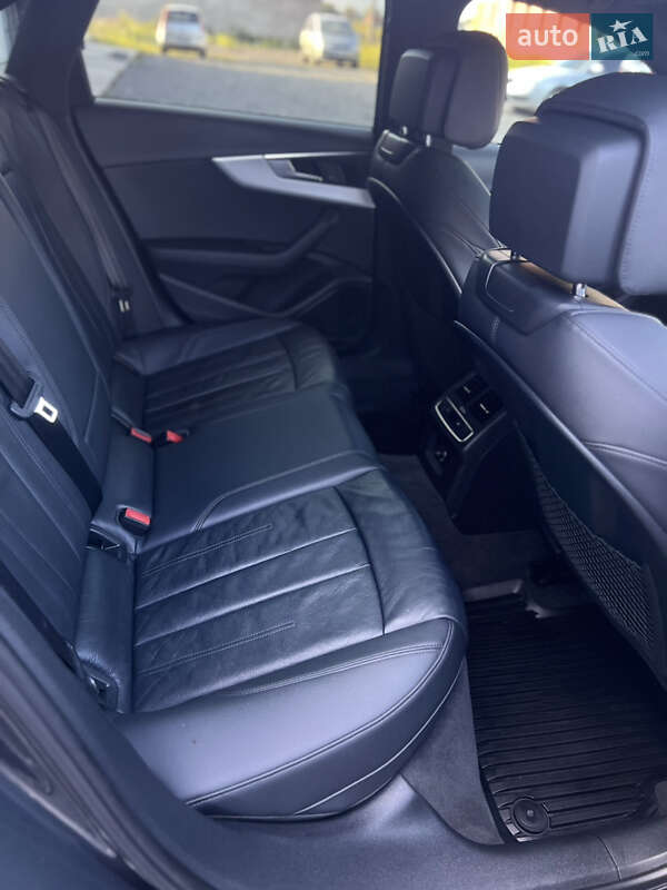 Седан Audi A4 2017 в Виноградове