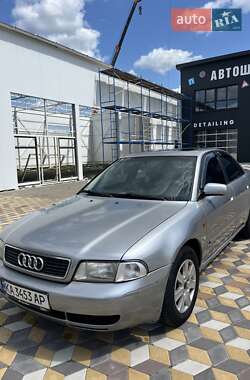 Седан Audi A4 1995 в 