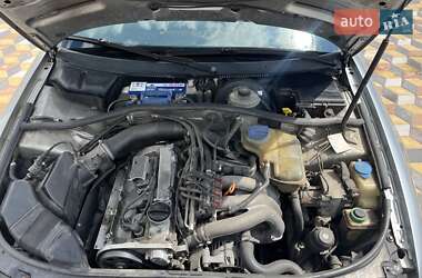 Седан Audi A4 1995 в 