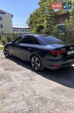 Седан Audi A4 2017 в 