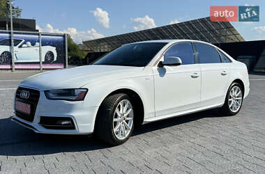 Седан Audi A4 2015 в 