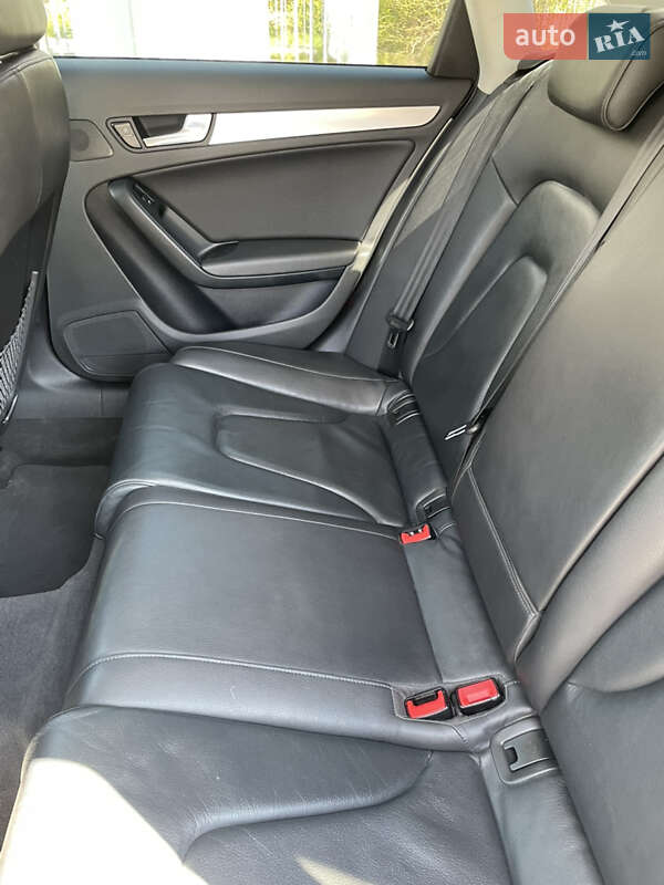 Седан Audi A4 2009 в Тернополе