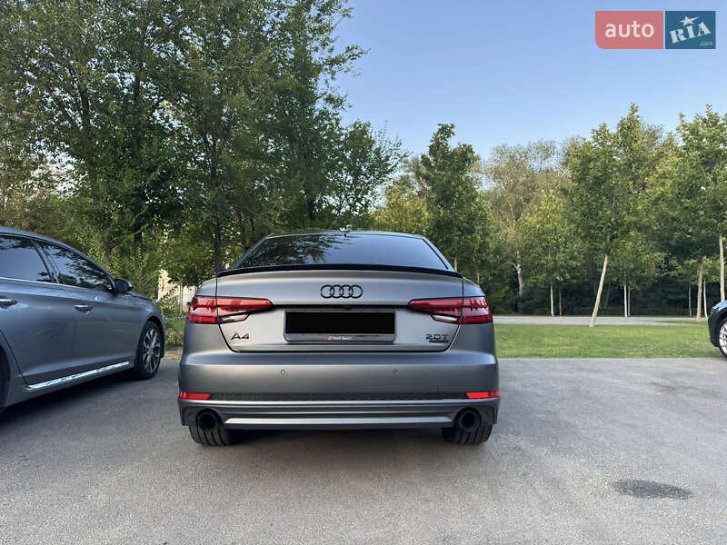 Седан Audi A4 2017 в Киеве
