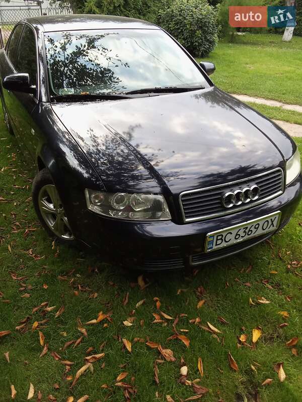 Седан Audi A4 2001 в Нововолынске