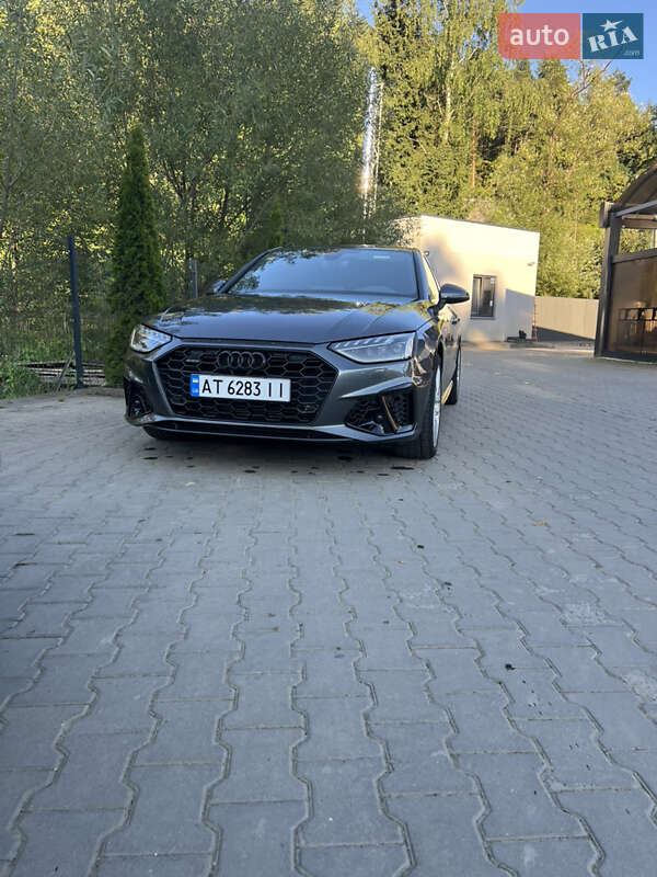 Седан Audi A4 2020 в Яремче