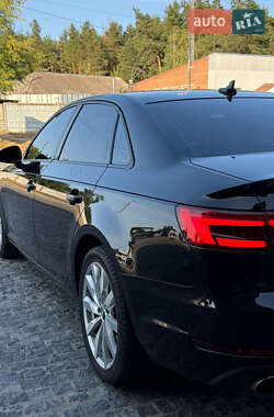 Седан Audi A4 2015 в 