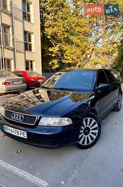 Седан Audi A4 1998 в Одесі