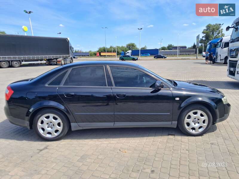 Седан Audi A4 2002 в Днепре