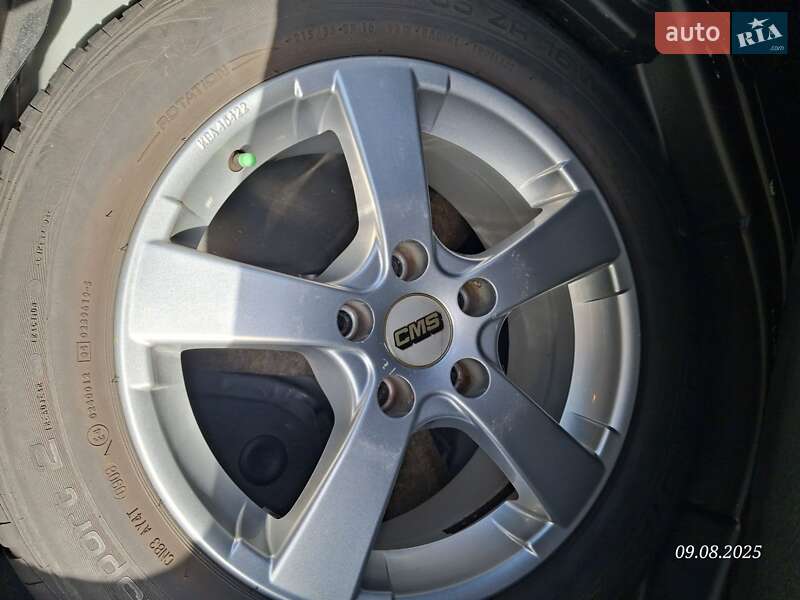 Седан Audi A4 2002 в Днепре