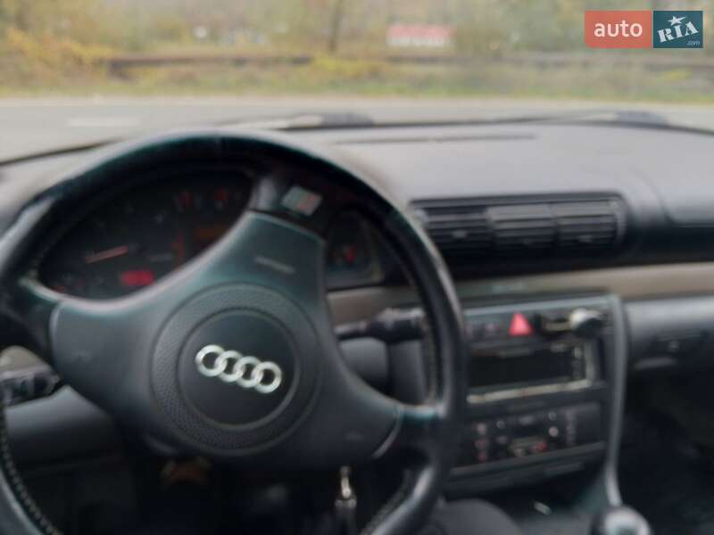 Универсал Audi A4 1999 в Черновцах