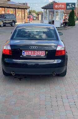 Седан Audi A4 2001 в 
