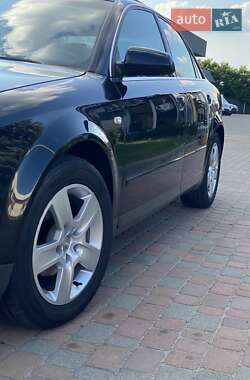 Седан Audi A4 2001 в 