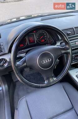 Седан Audi A4 2001 в 