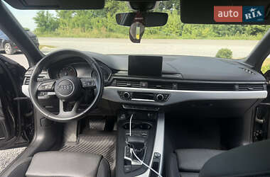 Седан Audi A4 2018 в 
