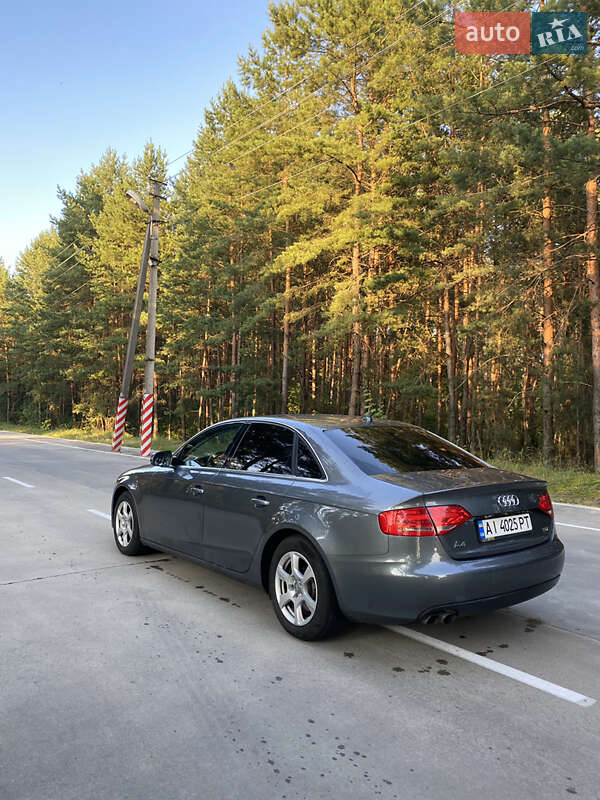 Седан Audi A4 2011 в Славуте