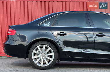 Седан Audi A4 2012 в 