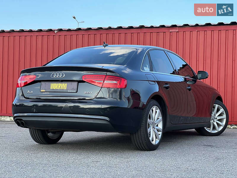 Седан Audi A4 2012 в Киеве