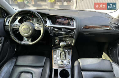 Седан Audi A4 2015 в 