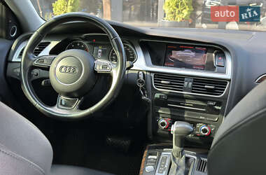 Седан Audi A4 2015 в 
