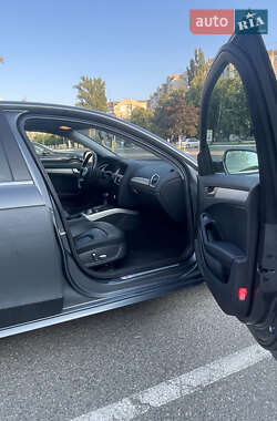 Седан Audi A4 2013 в 