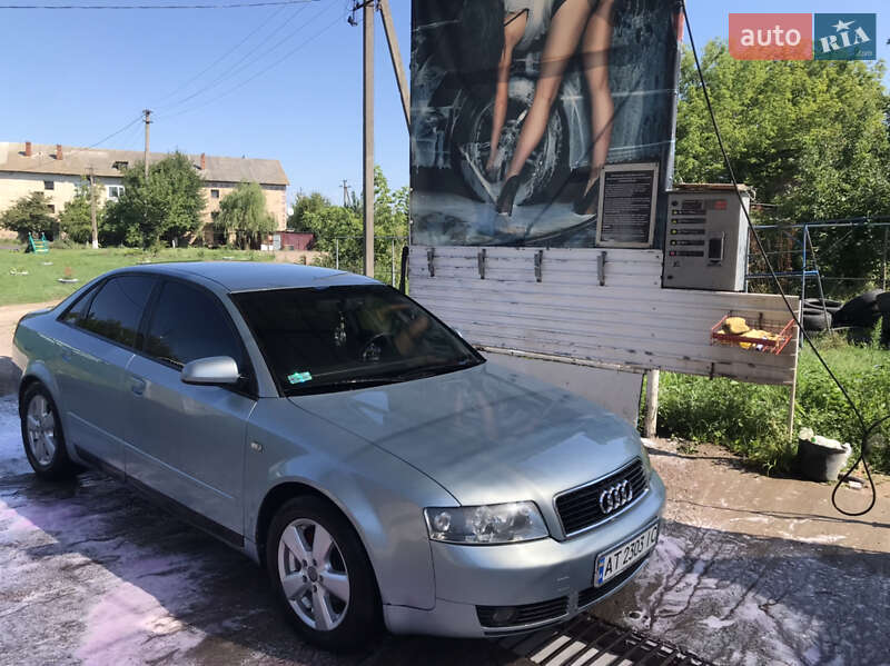 Седан Audi A4 2002 в Гайсине