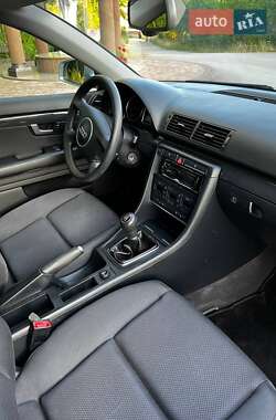 Седан Audi A4 2004 в 