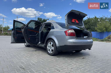 Седан Audi A4 2001 в 