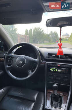 Седан Audi A4 2001 в 