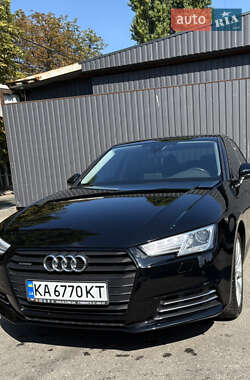 Седан Audi A4 2015 в 