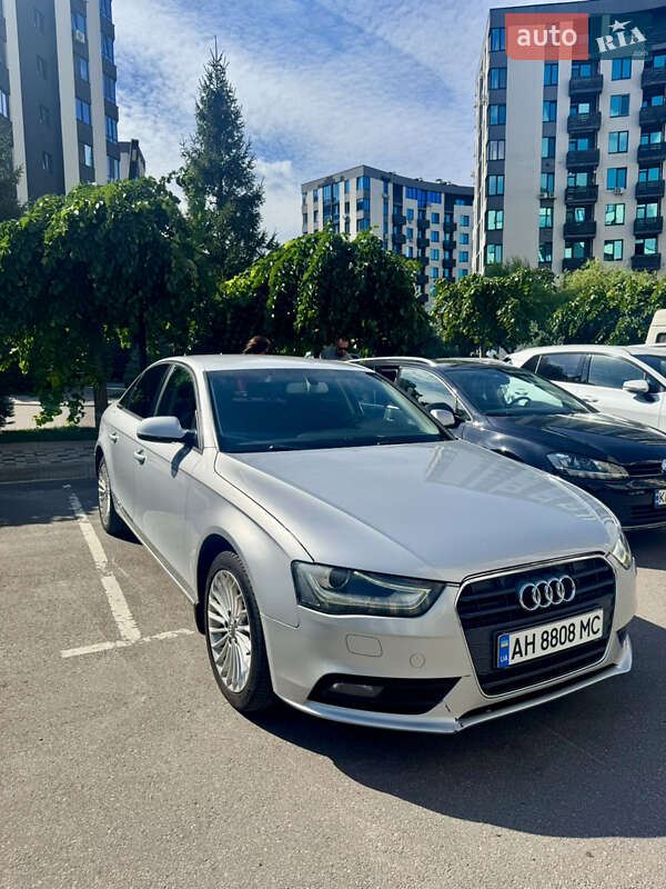 Седан Audi A4 2014 в Харкові