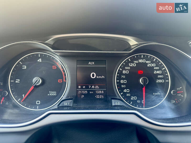 Седан Audi A4 2014 в Харкові