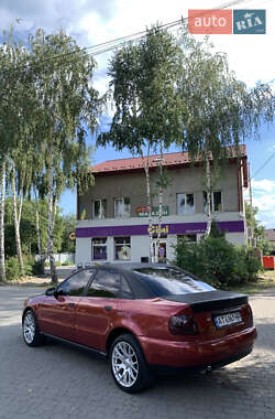 Седан Audi A4 1996 в 