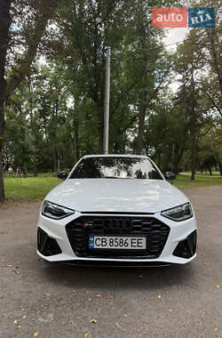 Седан Audi A4 2020 в 